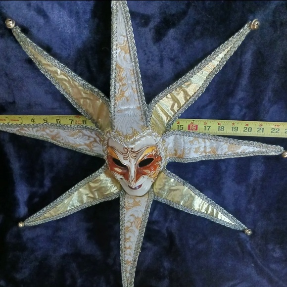 Beautifully Ornate Hand Made Wall Hanging Venetian Mask. - Picture 11 of 13